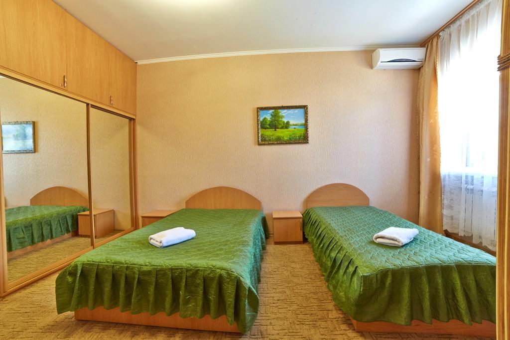 Delta Hotel Киев Екстериор снимка